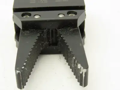 Senvex AA-22-NO Pneumatic Angular Sprue Gripper 116 PSI 8 Bar