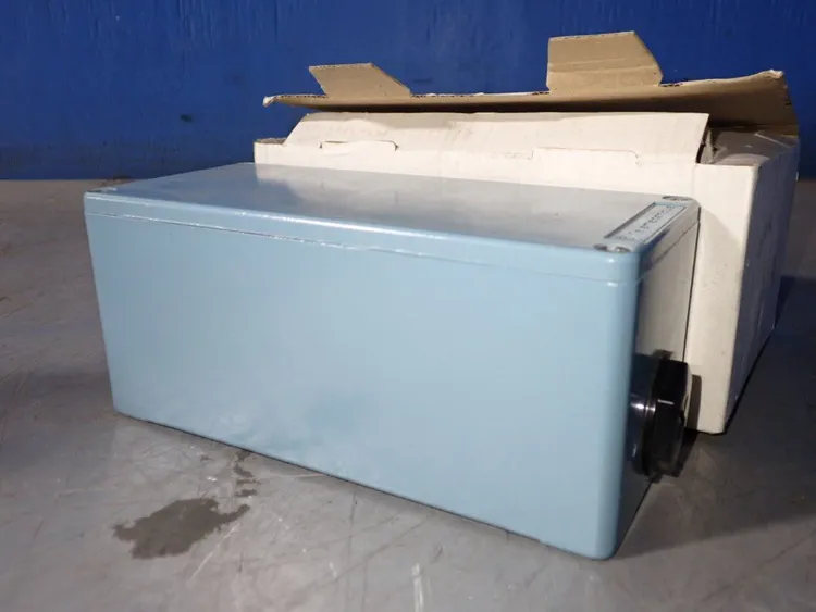 New | in-Stock TLEMECANIQUE XAP M34 Enclosures Ohio US | HGR 24 #864252