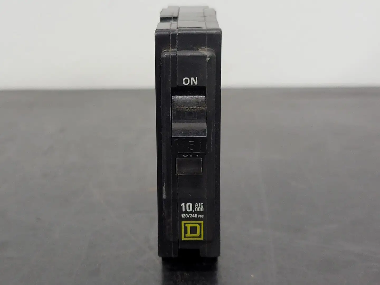 USED SQUARE D QO115