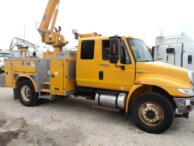 Used 2008 INTERNATIONAL DURASTAR Bucket (boom) trucks Manitoba CA | Conquest Truck & Auto Sales #1421334