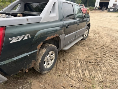 Used 2002 CHEVROLET AVALANCHE Z71 Pickup Trucks Michigan US | Miedema Asset Management Group #1372343