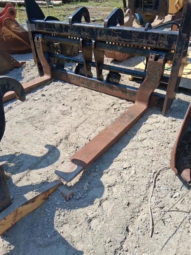 Used CATERPILLAR IT62H Pallet Forks Tennessee US | Big D Heavy Equipment #1556981