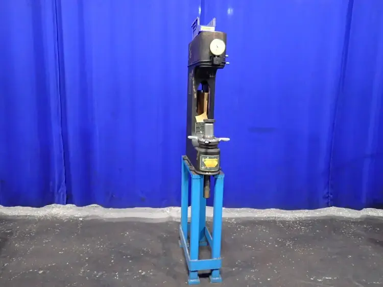 Used CLARK INSTRUMENT INC. US12 Hardness Testers Ohio US | HGR 24 #1129779