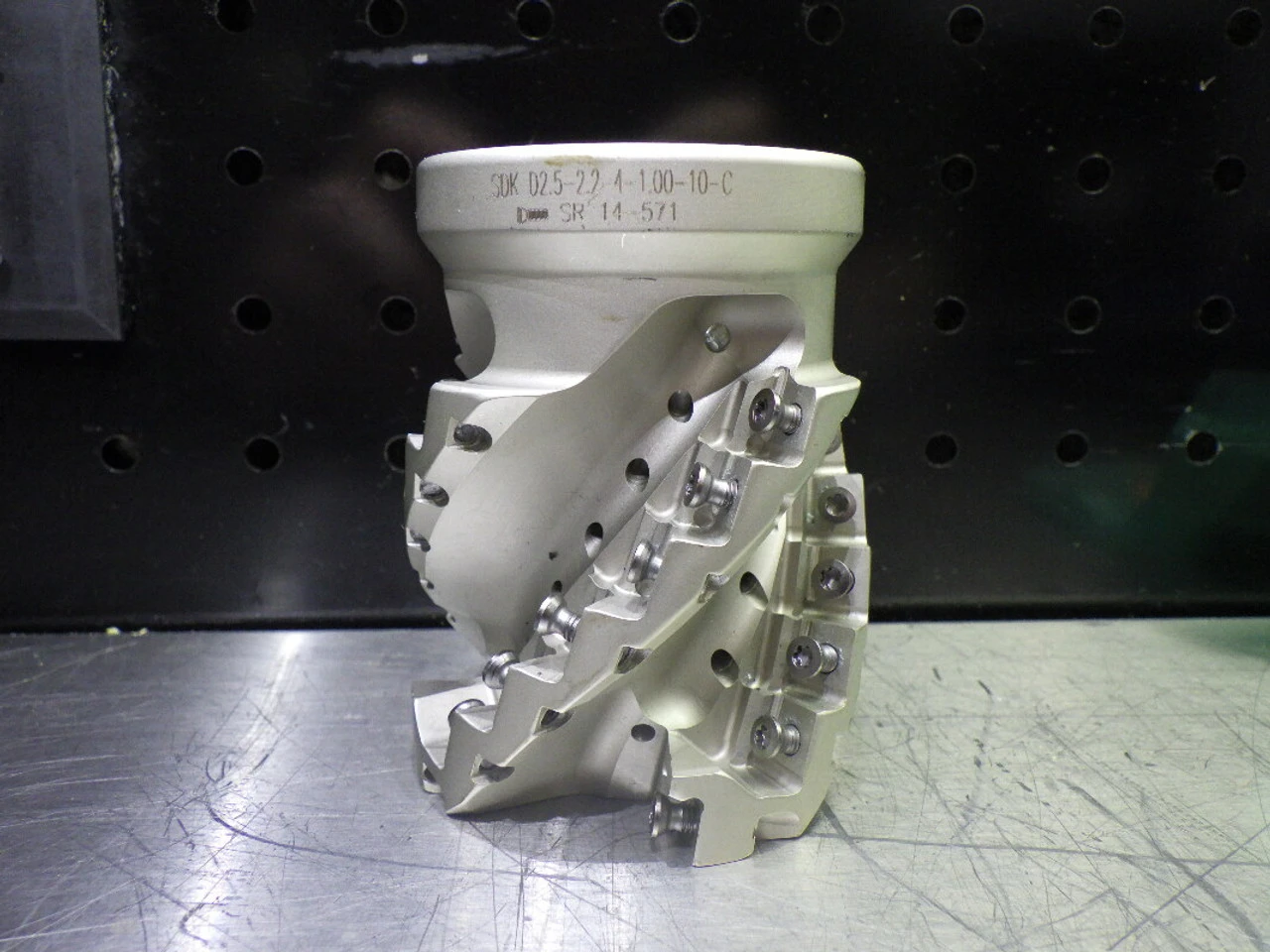 Iscar 2.5" 4 Flute Coolant Thru Milling Cutter SDK D2.5-2.2-4-1.00-10C (LOC2003C)