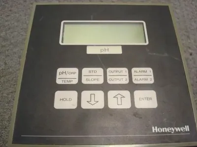 Honeywell 07082-11-00000-000 pH Analyzer Control Used