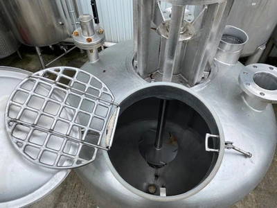 AUSTENIT SZTAJERWALD 1200 L Tanks SS Europe 0-4,999 Litres | Perry Equipment (5)