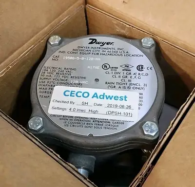 Dwyer 1950G-0-B-120-NA Explosion Proof Pressure Switch Loc5D21