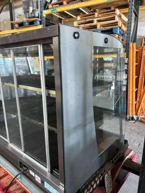 Used SandenVendo HFDHC0010 Food Displays Florida US | Global Equipment Sales and Service #1088283