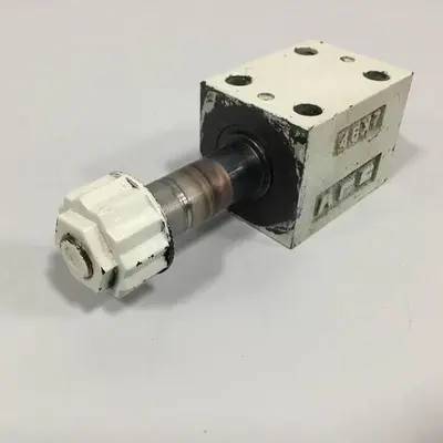 USED YUKEN DSG-01-2B2-D24-N1-50326