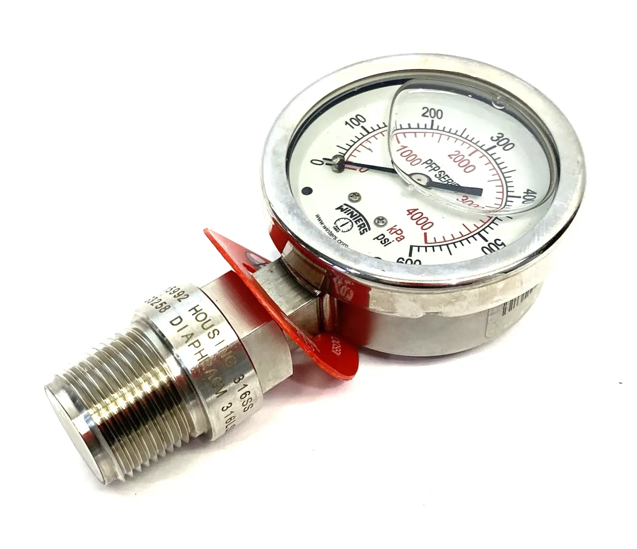 USED WINTERS STAIN. STEEL LIQUID FILLED GAUGE, D15992T FLUSH MOUNT DIA. SEAL