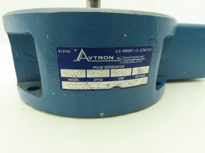 Avtron M560 Style 1R Pulse Generator Tachometer Rotary Encoder 12VDC 240 PPR 56C