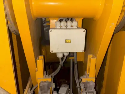 (4) 20 TON (160,000 LBS TOTAL) RAILWAY / NEUERO HEAVY DUTY MOBILE VERTICAL LIFT JACKS: YOBRO #24229