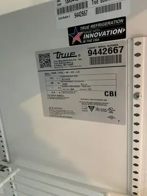 True GDM-41SL-48-HC-LD 46” Refrigerator Merchandiser, 2 Sliding Glass Doors 115v