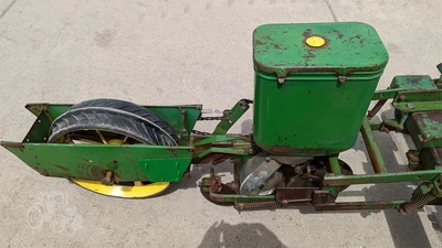 USED JOHN DEERE 80