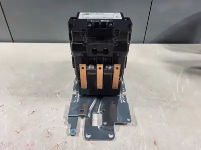 USED SQUARE D 8536SEO1S3