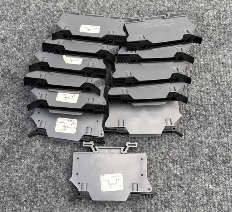 Used Morsettitalia EURO S10-5H Terminal Blocks California US | Davliegogo LLC #1706173