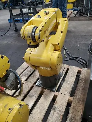 USED 2009 FANUC LR MATE 200IC
