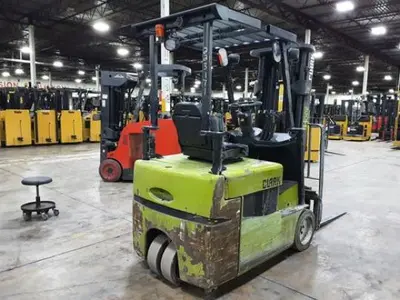 USED 2020 CLARK TMX15