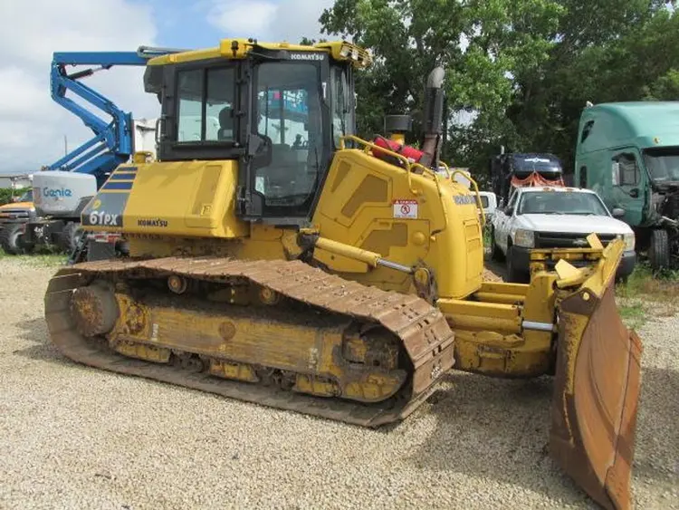 Used 2017 KOMATSU 61PX-24 Crawler Dozers Manitoba CA | Conquest Truck & Auto Sales #1421355