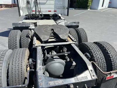 Used 2022 VOLVO VNR64T300 Conventional trucks California US | Ben Kaplan Equipment #1284794