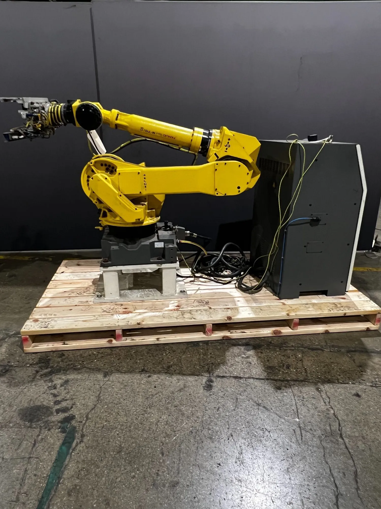 Used 2007 FANUC M710iC-50/R-30iA Robots Michigan US | iGAM Industrial Marketplace #1413382