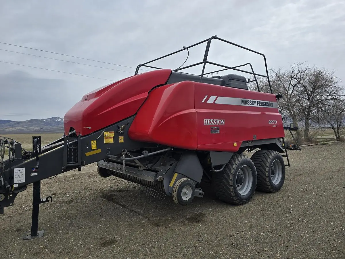 USED 2021 MASSEY FERGUSON 2270