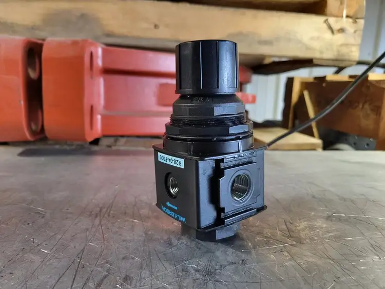 New | in-Stock WILKERSON R28-04-F000 Parts (Hydraulics and Pneumatics) British Columbia CA | Lenmark #271298