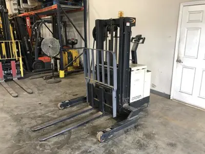 USED 2007 CROWN 30WRTL