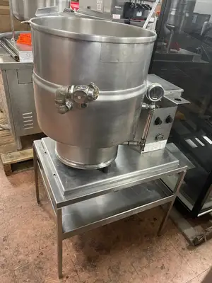 Used Groen Used Groen TDB/7-40 Electric Tilting Stainless Steel Steam Kettle 40qt 208V 3Ph Cooking Kettles Illinois US | Falcon Restaurant Supply #1375912