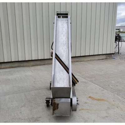 Used 12"W X 7.5'L Stainless Steel Inclined Conveyor [PARTS]