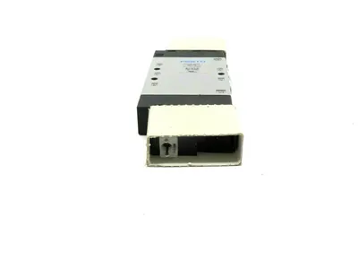 NEW FESTO CPE18-M2H-5J-1/4 SOLENOID VALVE 163763 CPE18M2H5J14