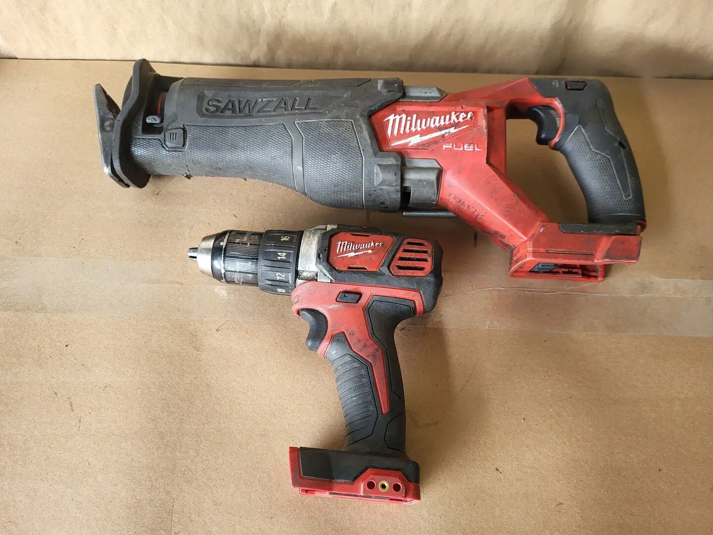USED MILWAUKEE 2821-20