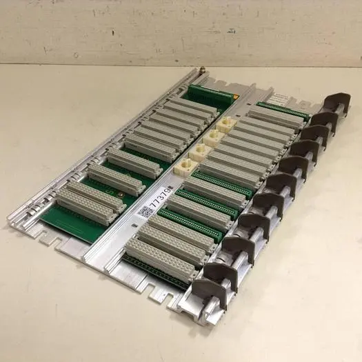 Used SIEMENS 6ES5 700 3LA12 Panel Mounts | Ideal Machinery #661995