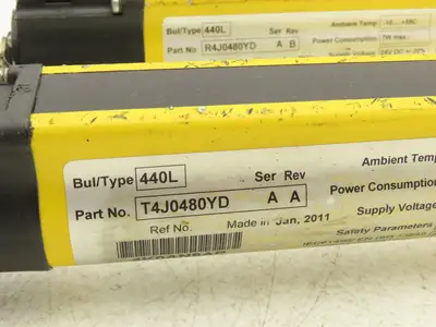 Allen Bradley 440L-P4J0480YD Light Curtain Guardmaster Receiver/Transmitter Set