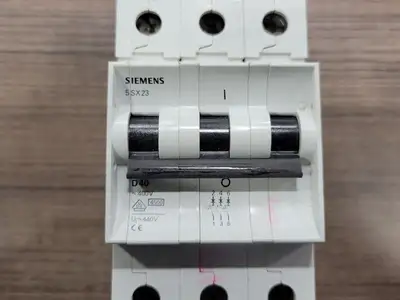 USED SIEMENS 5SX23 D40