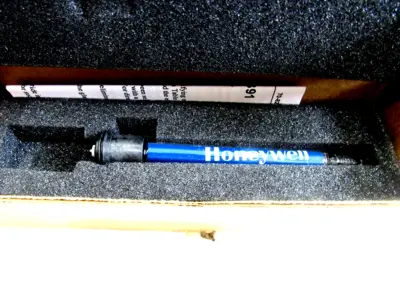 NEW HONEYWELL 31117390 PH METER ELECTRODE