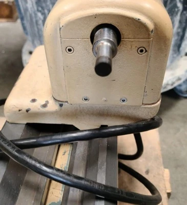 Pratt & Whitney Super Micrometer Measuring Machine