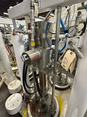 2007 TOSHIBA EC240NIIV30-6A SILICONE LIM Injection Molding Horizontal/Vertical | Machinery Network (33)