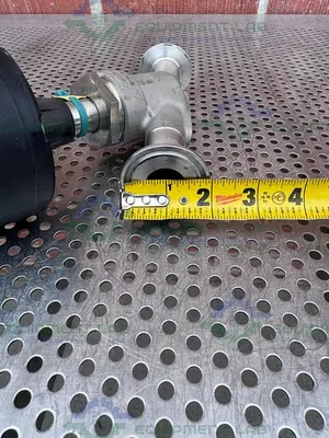 USED GEMU 554/25/D55 PNEUMATIC  ANGLE SEAT GLOBE VALVE W/ 1" SANITARY FITTING