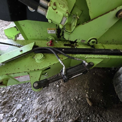 2010 SCHULTE 2500 GIANT Rock Picker | Iron Listing (30)