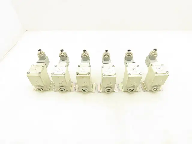 SMC VX230HZ3A 2-Way Solenoid Valve NC 24VDC Coil 3/8" Push Connect Lot of 6