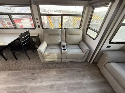 Used 2022 FOREST RIVER CEDAR CREEK CHAMPAGNE EDITION 38EBS Campers, Caravans, Motorhomes Minnesota US | Carco Truck & Equipment #1514047