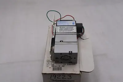 NEW CONTROLAIR O/B 0-30PSI ELECTRIC TO PNEUMATIC TRANSDUCER 550-AIA STOCK L-785