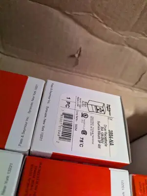 2 Cases of 25, 50 total dryer receptacles
