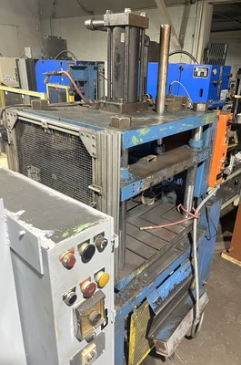 35 Ton Custom Press • Used Custom custom Press