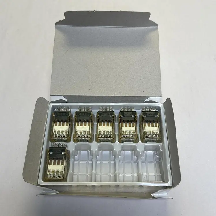 New | in-Stock IDEC RY4S-UL Miscellaneous Equipment (Electrical & Power) | Surplus Asset Holdings #1189300