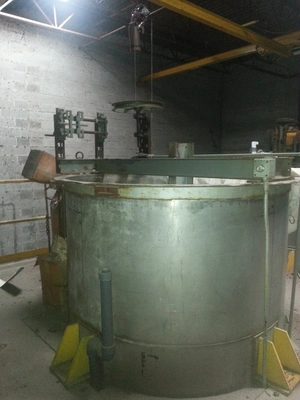 TOWERIRON 1,250 Gallon Tank S/S - 1000 to 1999 Gal. (H=height, L=length) | Perry Equipment (1)