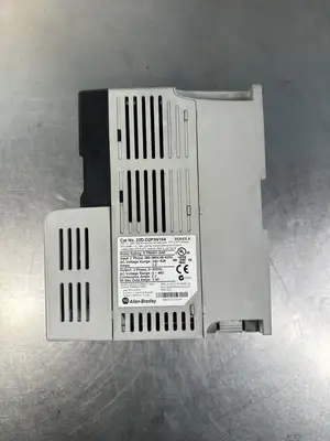 ALLEN BRADLEY 22D-D2P3N104 POWER FLEX 40P - 1HP + 22-COMM-E - EACH - (BIN-1.4.3)