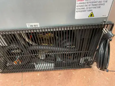 Used True 2018 True T-23DT-HC 27" One Section Reach-in Combo Refrigerator/Freezer 115V 9400323 Refrigerators Illinois US | Falcon Restaurant Supply #1376426
