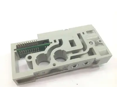 256-152 | Numatics Pneumatic Valve Manifold Base  Rev G Double Z-Board - Used